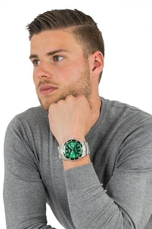 Invicta Mens Stainless Steel Pro Diver Analog Display Swiss Quartz Watch, Dial Color Green, Band Color Silver - 20096