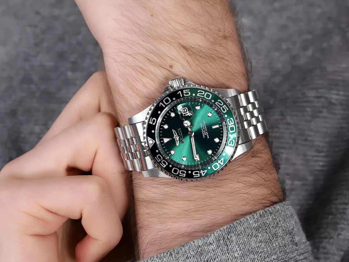 Invicta Pro Diver Quartz Green Dial Analog Watch For Gents - 34105