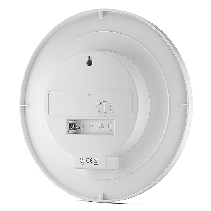 Braun Classic Wall Clock with Quiet Quartz Movement, Easy To Read, 20cm Diameter in White - BC06W