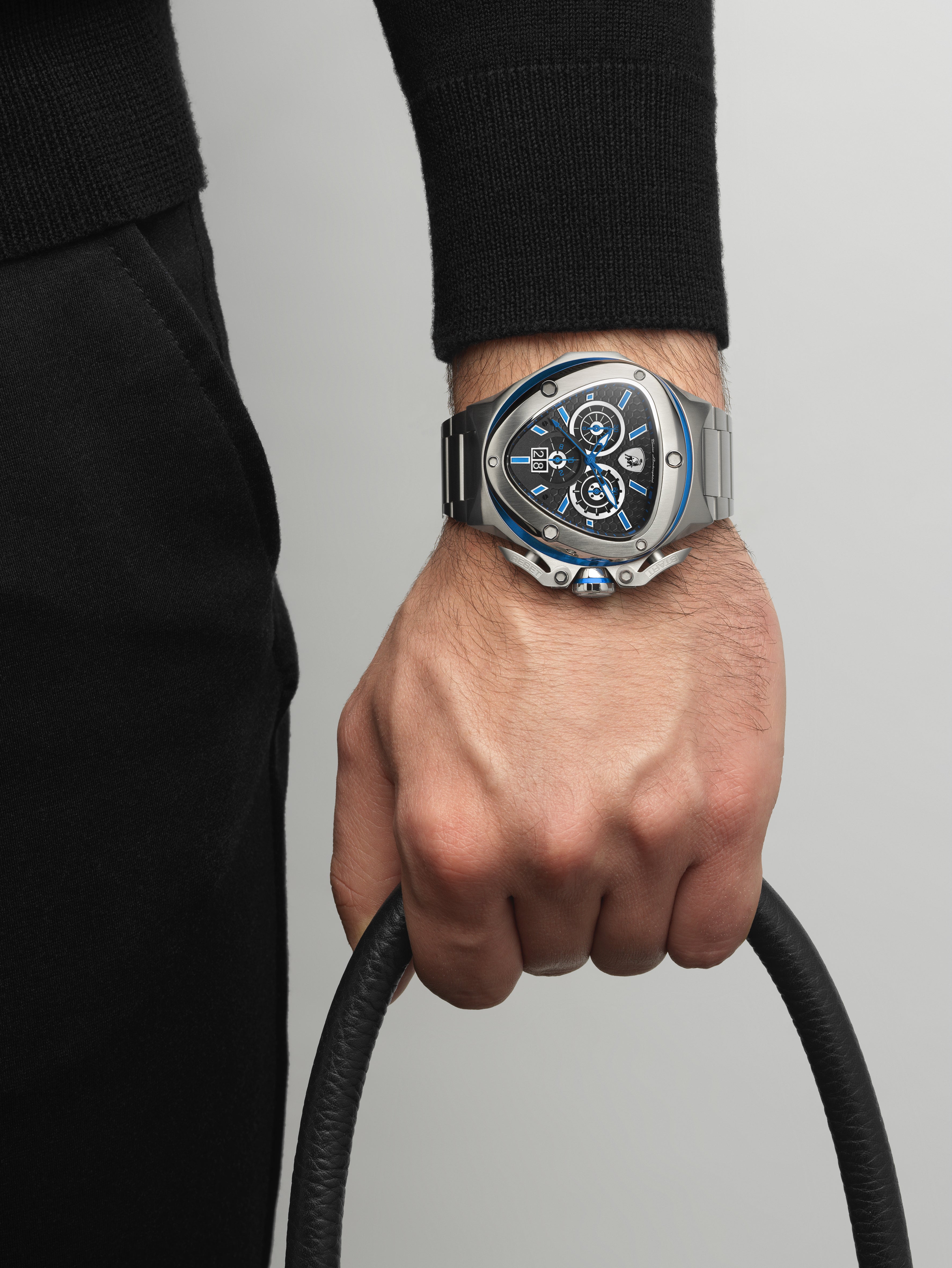 Tonino Lamborghini Spyder Quartz  Black Dial Analog Watch For Gents -  TL9XC-SS-B